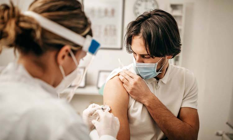 USA Health Provider Lays Off More Than 1000 Employees Over Vaccine Hesitancy