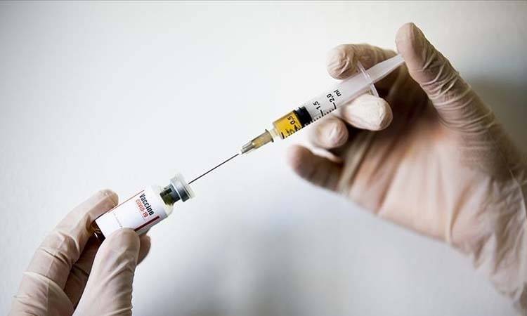 Anwer Maqsood, Javed Sheikh, get their 2nd dose of vaccination