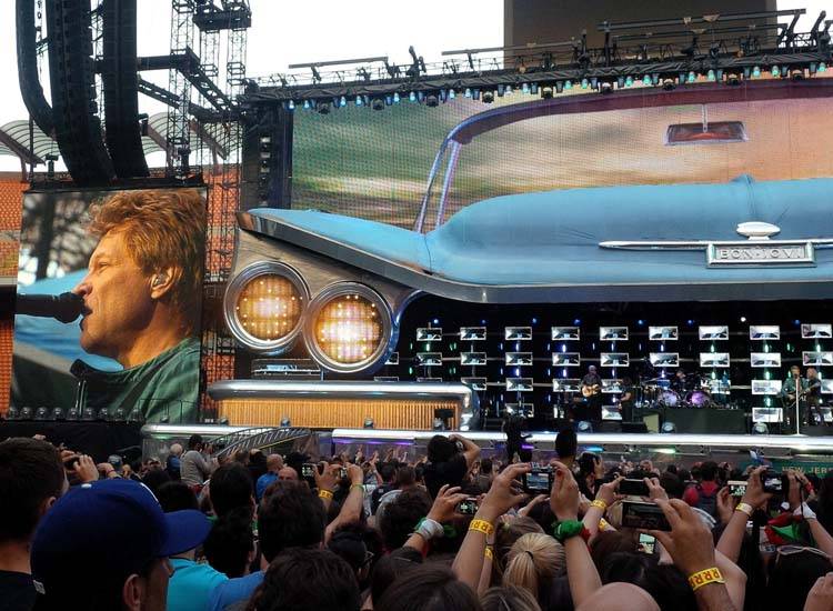 Jon Bon Jovi, 80's Icon, Tests Positive For COVID-19