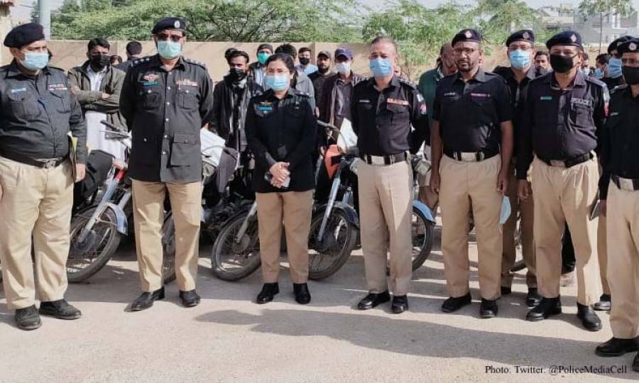 Doctors innoculate expired vaccines to Sindh Police officials 