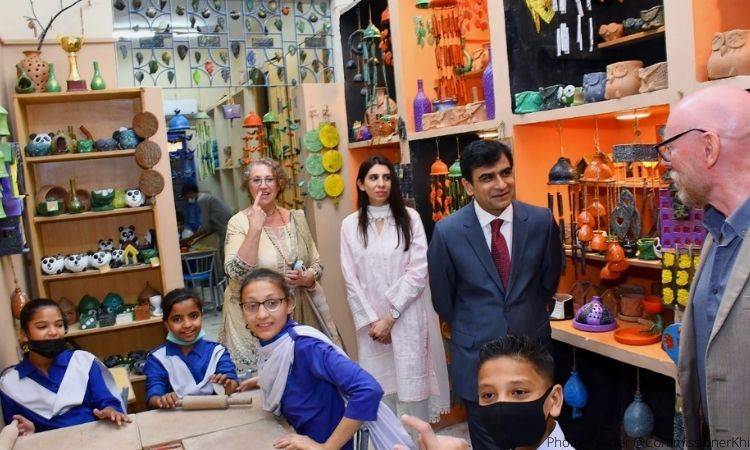 Less than 5% of deaf children go to school in Pakistan