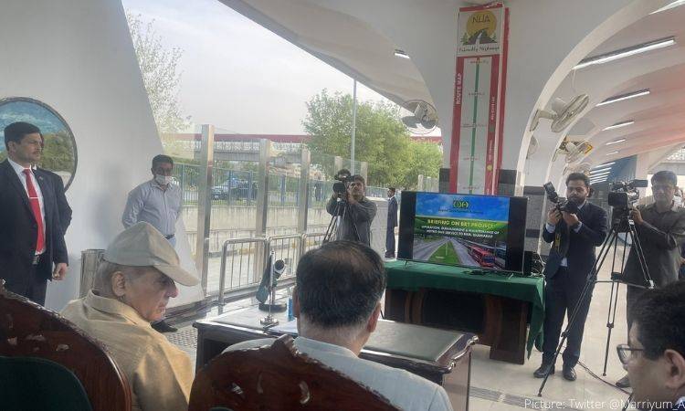 Everyone in Islamabad will get free rides on metro bus