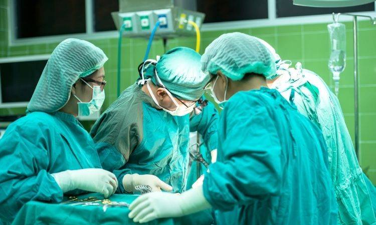Health Dept suspended doctor Lal Malik over fighting with colleague in OT 