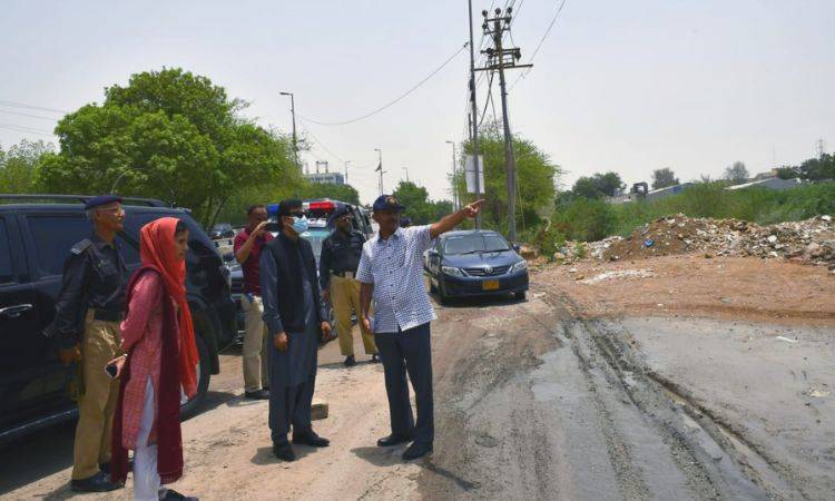 Sindh Health Dept advises commissioners to implement COVID-19 SOPs