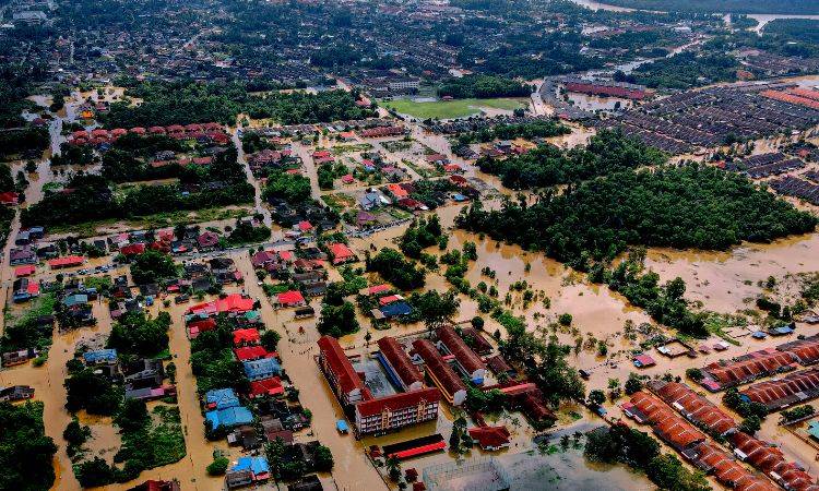 PRCS starts relief operations in the flood-affected areas of Sindh