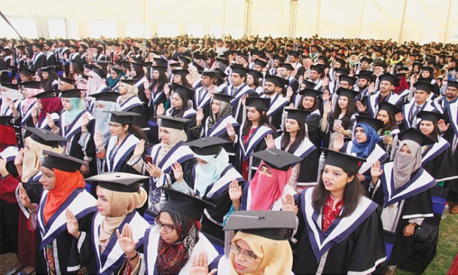 More than 2000 students receive degrees at Dow's 12th convocation