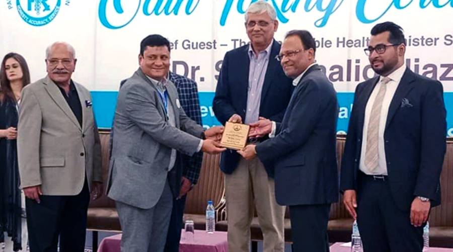 Sindh health minister pledges pharmacy reforms to fight AMR 