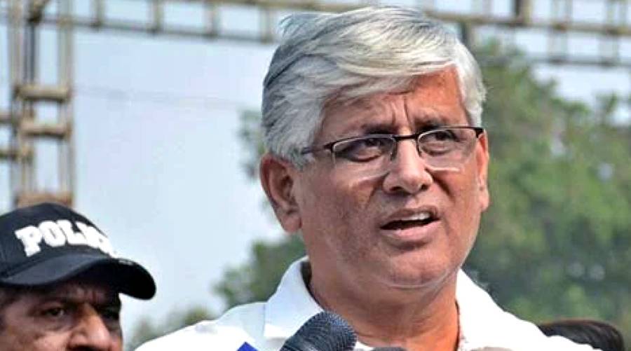 Health minister to ‘serve legal notice’ on Sindh CM 