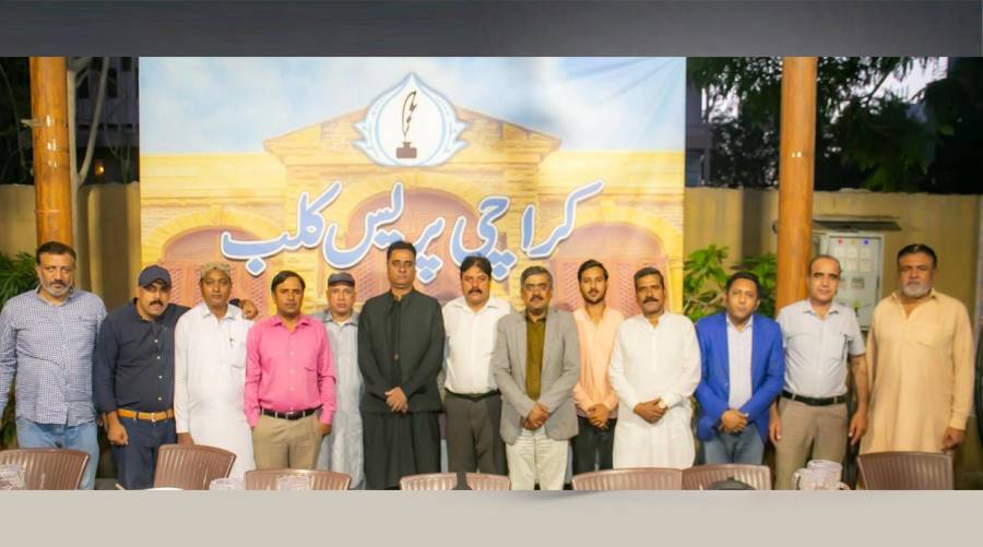 Group photo of senior journalists and health reporters at Karachi Press Club during an iftar dinner announcing the formation of the Health Reporters Association Karachi.