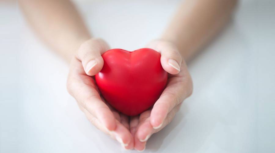 Exercising earlier in the day and maintaining a consistent routine may improve heart and lung health in older adults. (Image courtesy of Getty Images).