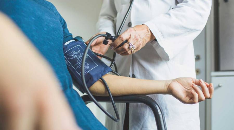 Heart-healthy lifestyle for hypertension prevention with exercise and balanced diet