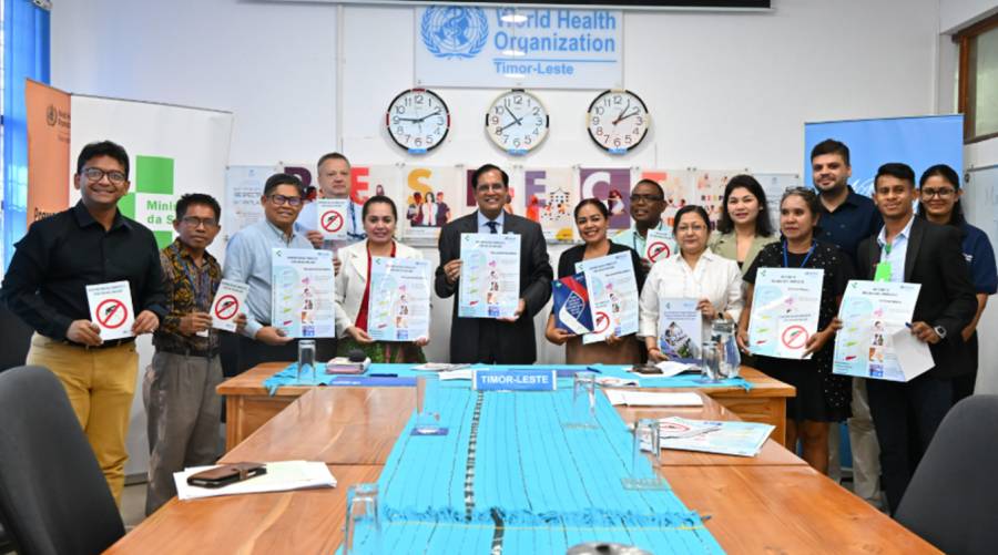 Minister of Health Dr Élia dos Reis Amaral, SH, and WHO Representative at the 2023 submission ceremony for Timor-Leste’s malaria-free certification application.