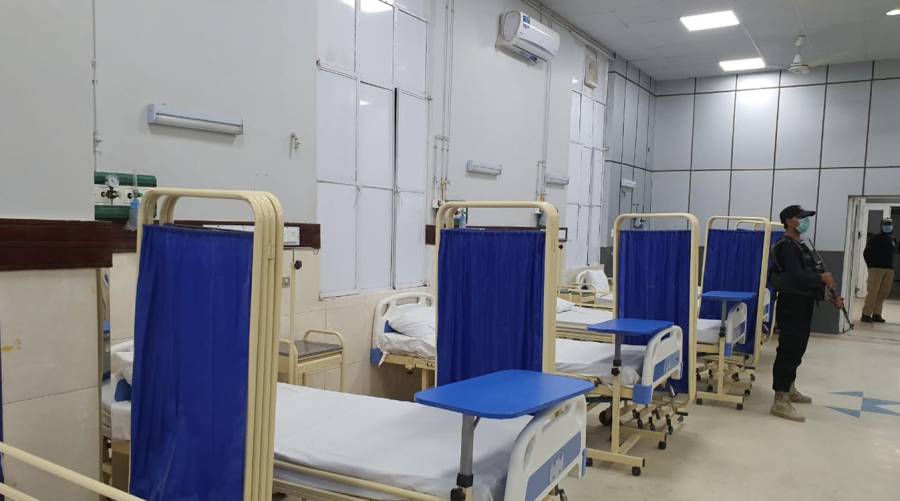 20 children hospitalized in Quetta after eating contaminated ice cream