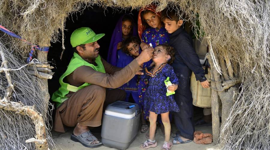 Polio vaccination drive in Pakistan after confirmation of new cases in Sindh and Khyber Pakhtunkhwa 2025
