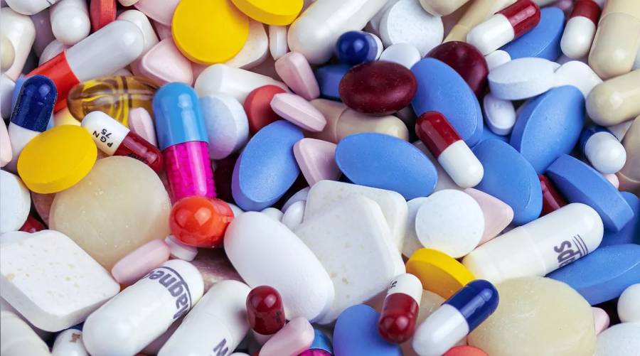 Pakistan Medical Association warns of national medicine shortage crisis affecting essential drugs for chronic diseases.