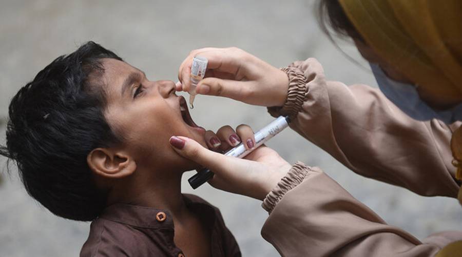 Sindh Health Department terminates vaccinators in Hyderabad over fake polio vaccination entries during anti-polio drive