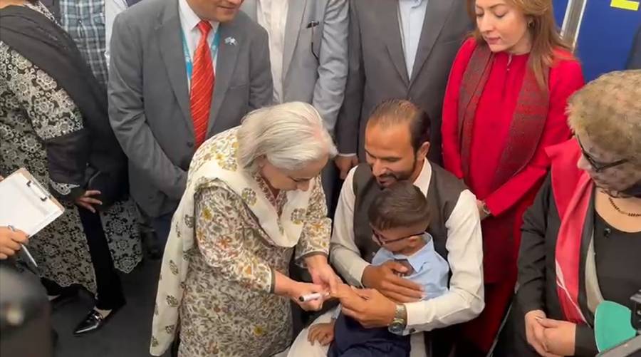 Dr Azra Fazal Pechuho inaugurating Sindh measles-rubella vaccination campaign at a school in Karachi