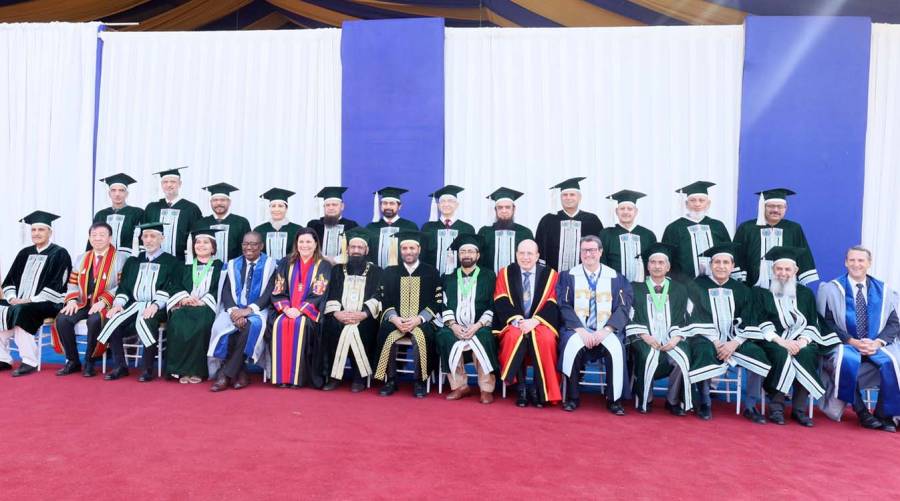 CPSP 59th convocation ceremony in Karachi with graduating medical specialists and international guests.