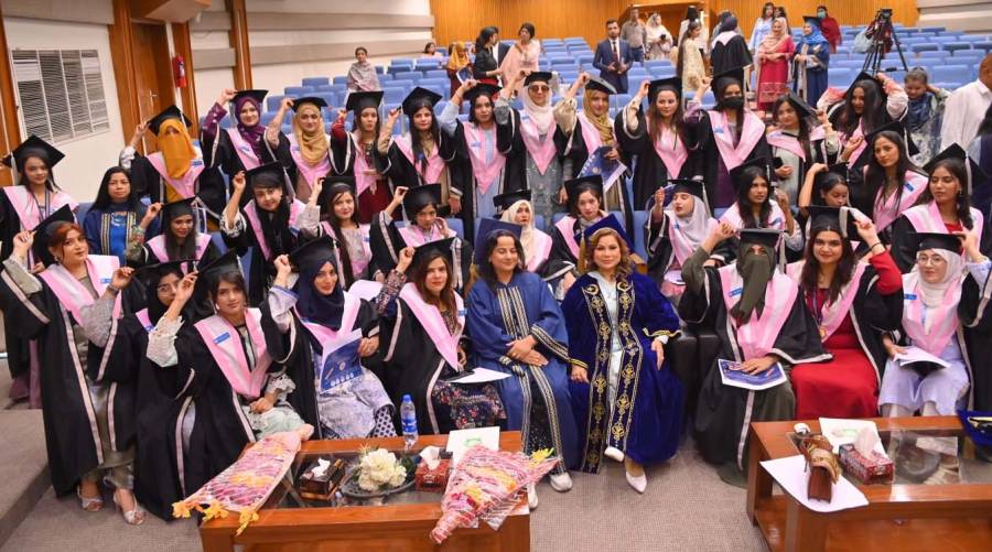 First convocation ceremony of the College of Nursing at Civil Hospital Karachi with BSN graduates on stage.