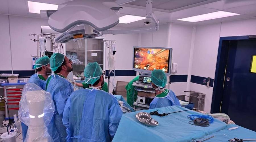 PKLI surgeons performing robotic surgery at the institute, highlighting precision and modern medical technology