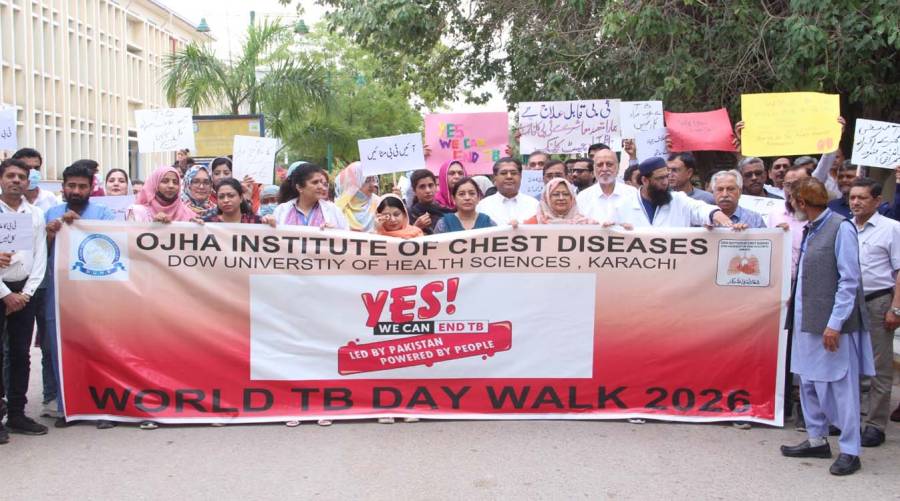 Healthcare professionals and students participate in a TB awareness walk organized by the Ojha Institute of Chest Diseases as experts warn about Pakistan’s high tuberculosis burden and undetected cases.