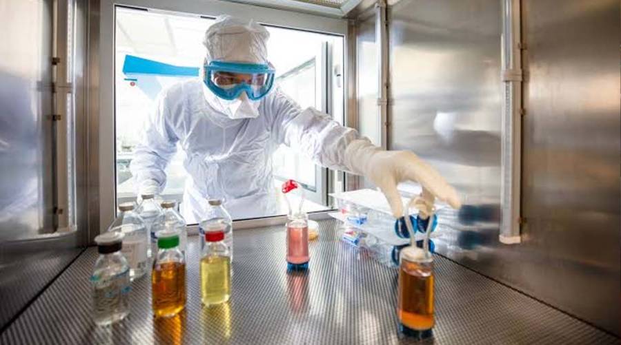 AI virtual clinical trial simulation predicting drug responses before human testing