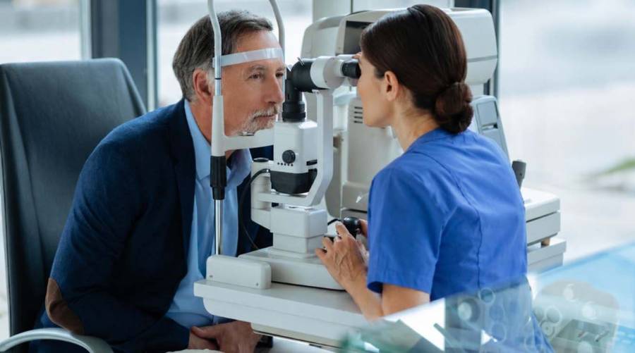 Less-invasive Epioxa treatment for keratoconus causing blurry and distorted vision